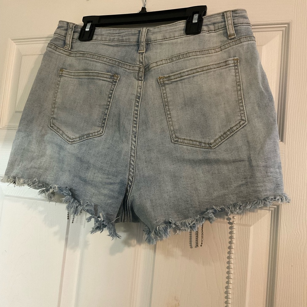 Shorts - Picture 2 of 2